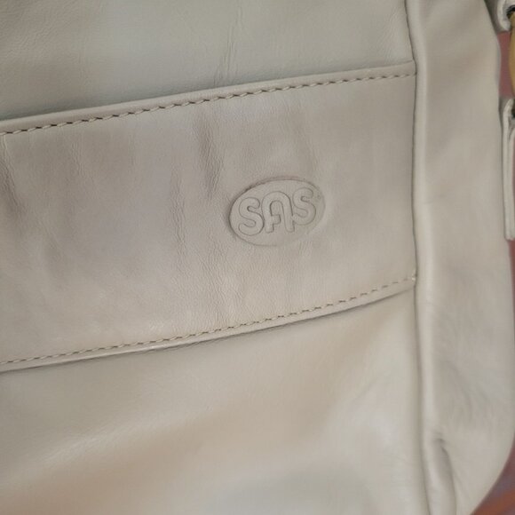 SAS Beige Leather Crossbody Bag With Adjustable Strap - Picture 3 of 9